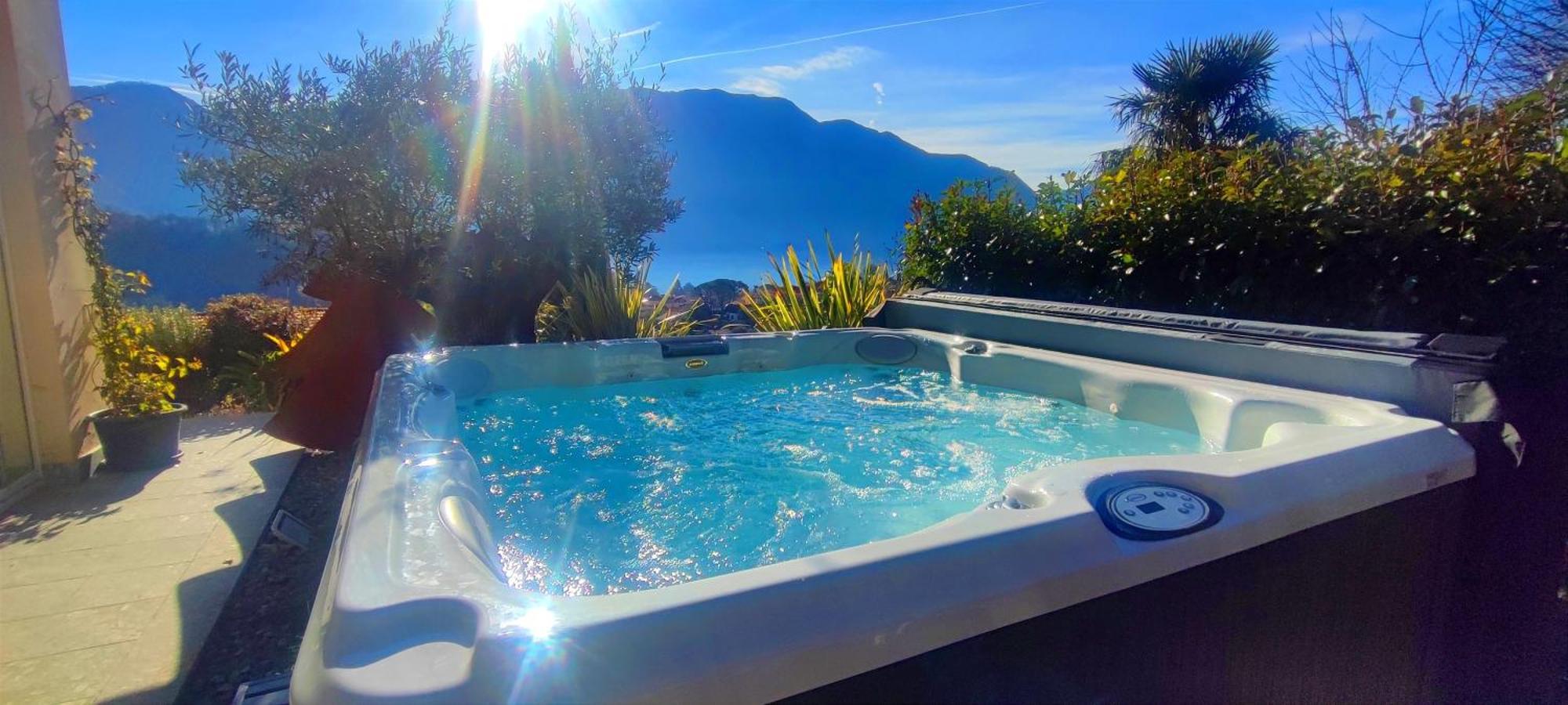 לנו Magic Garden With Jacuzzi-Pool And Luxury Lake Como View מראה חיצוני תמונה