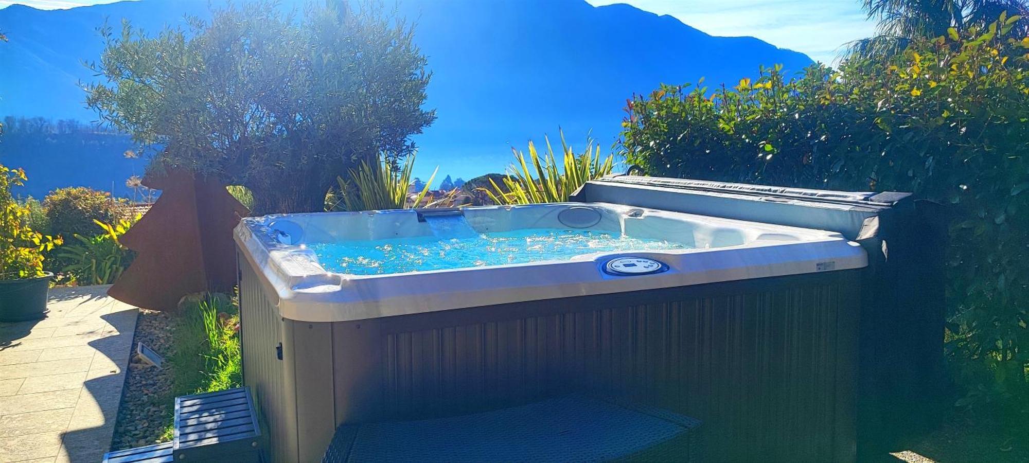 לנו Magic Garden With Jacuzzi-Pool And Luxury Lake Como View מראה חיצוני תמונה